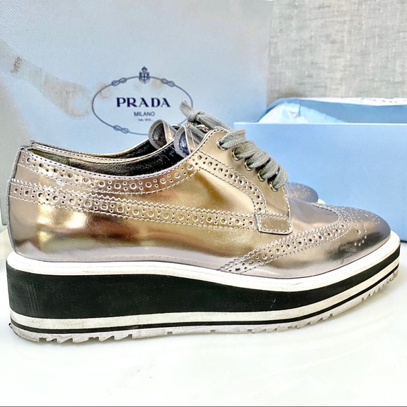 Prada Shoes - Picture 5 of 13